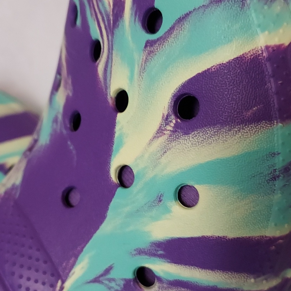 Crocs - Picture 8 of 13